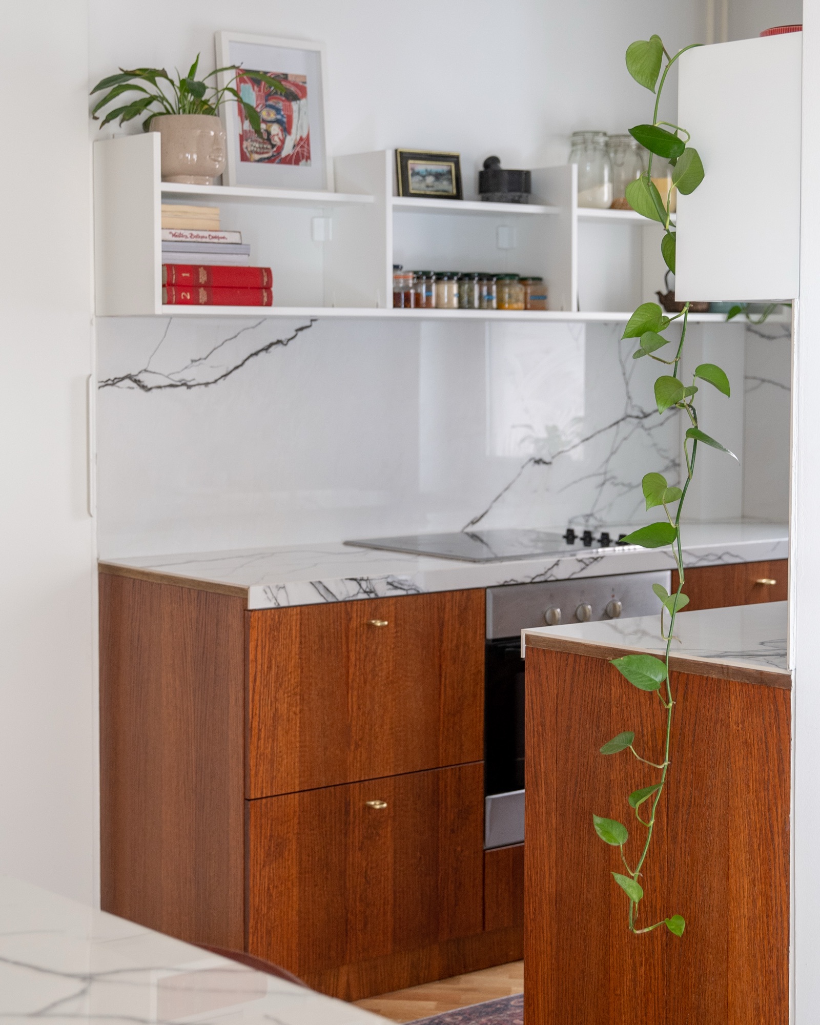 Kuhinja — radna površina i detalji